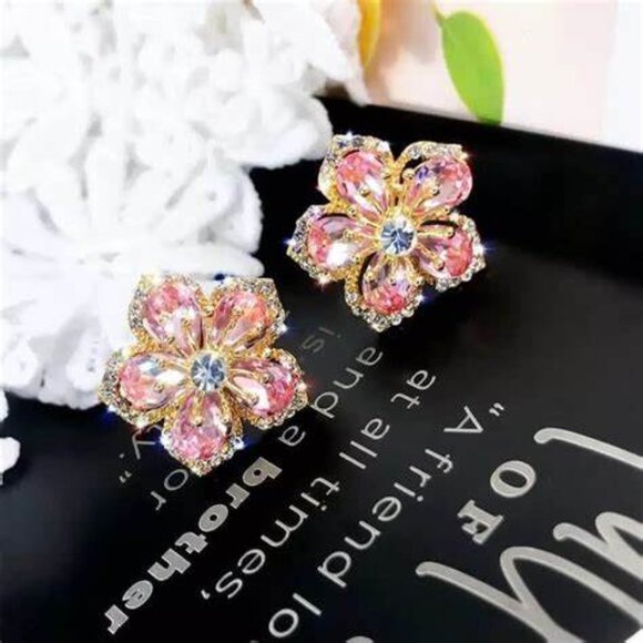 LAST ONE! NEW Crystal Zircon Flower Burst Sparkle Stud Earrings, Gold Pink White - Picture 3 of 3